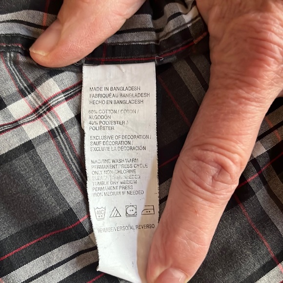 Mens button down dress shirt cotton/polyester. - Picture 3 of 3